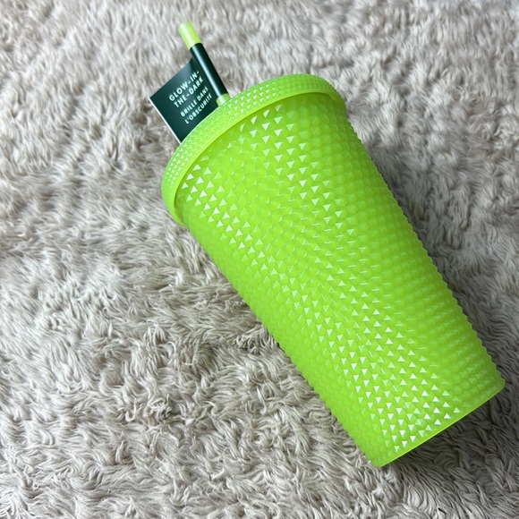 Limited Edition Glow in the Dark Studded Starbucks Cup NEW - Picture 5 of 7
